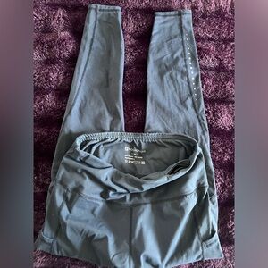 Poshdivah Leggings Size Medium